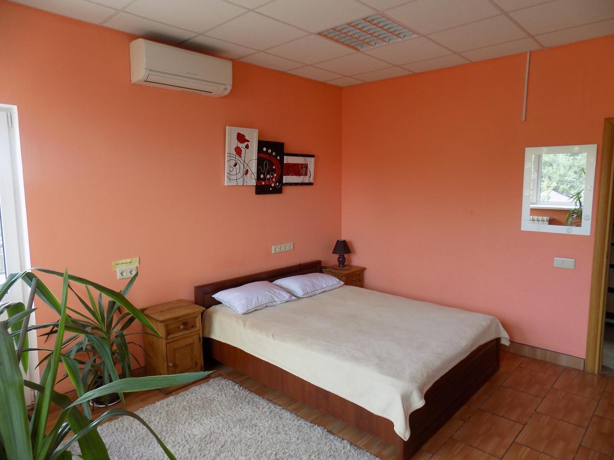Hostel Geo Гомел Екстериор снимка